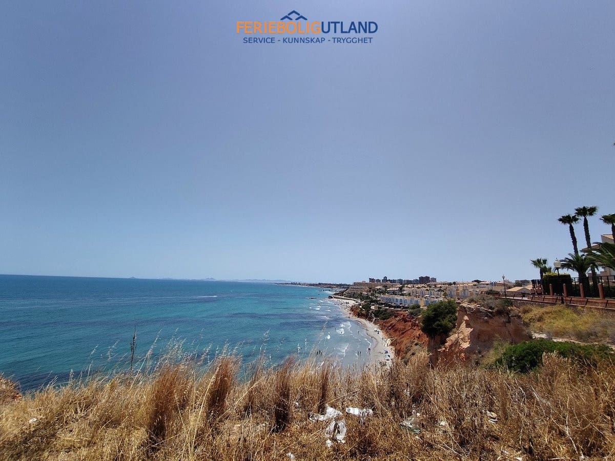 Apartamento de 2 habitaciones en Cabo Roig en venta con piscina garaje - 229.995 € (Ref: 10100532)