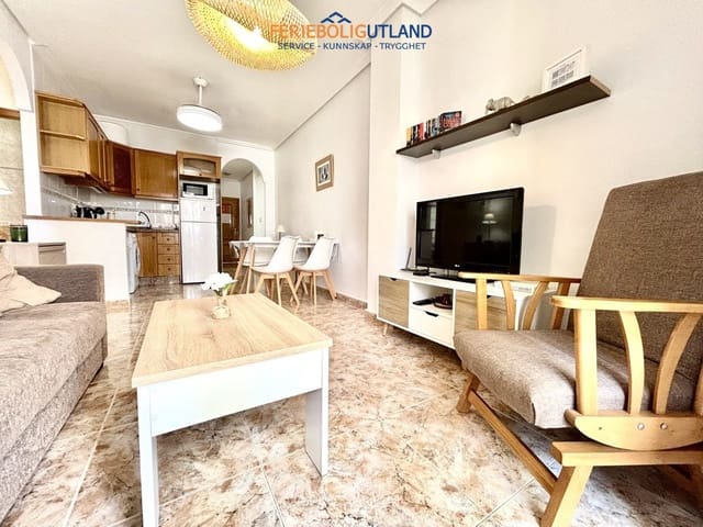 Apartamento de 2 habitaciones en Cabo Roig, Orihuela en venta con piscina garaje - 229.995 € (Ref: 10100532)
