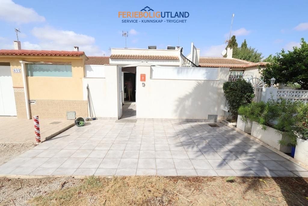 3 sypialnia Bungalow na sprzedaż w La Siesta z basenem garażem - 145 000 € (Ref: 10100533)