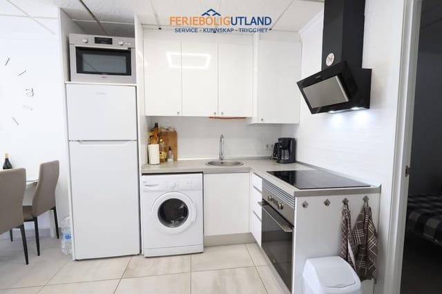 3 sypialnia Bungalow na sprzedaż w La Siesta, Torrevieja z basenem garażem - 145 000 € (Ref: 10100533)