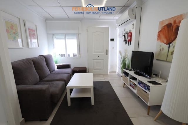 3 sypialnia Bungalow na sprzedaż w La Siesta, Torrevieja z basenem garażem - 145 000 € (Ref: 10100533)