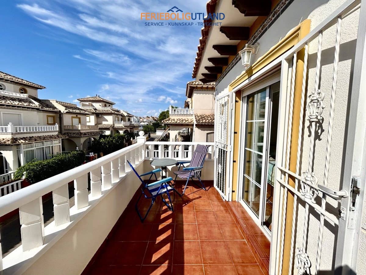 2 soveværelse Byhus til salg i Cabo Roig med swimmingpool garage - € 219.995 (Ref: 10100535)