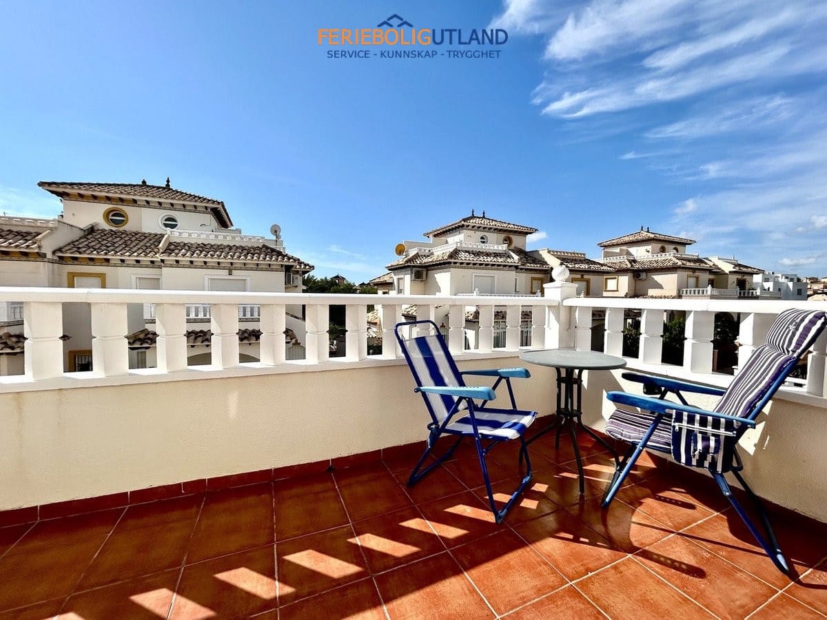 2 soveværelse Byhus til salg i Cabo Roig med swimmingpool garage - € 219.995 (Ref: 10100535)