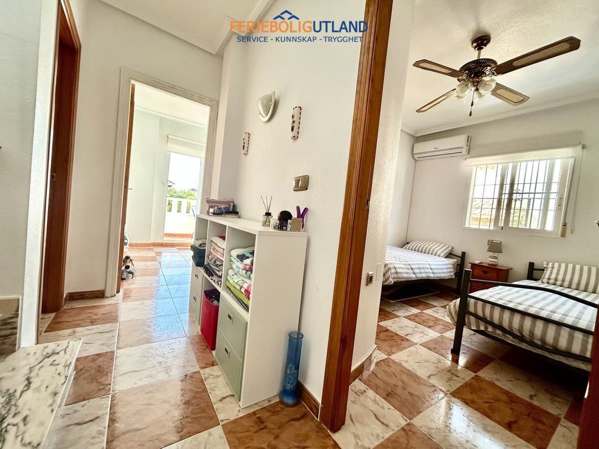 2 soveværelse Byhus til salg i Cabo Roig med swimmingpool garage - € 219.995 (Ref: 10100535)