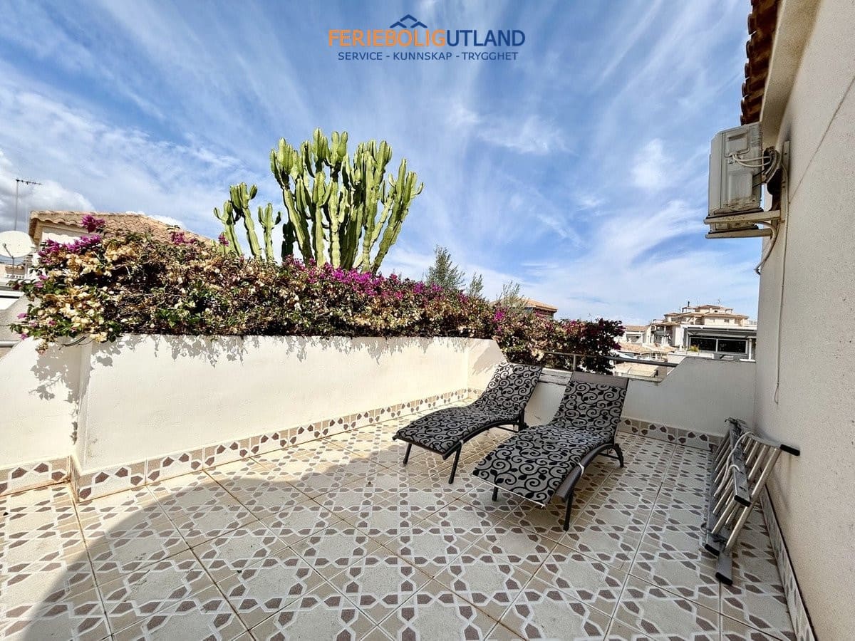 2 sovrum Hus till salu i Playa Flamenca med pool garage - 219 500 € (Ref: 10101154)