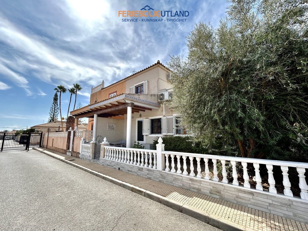 2 sovrum Hus till salu i Playa Flamenca med pool garage - 219 500 € (Ref: 10101154)