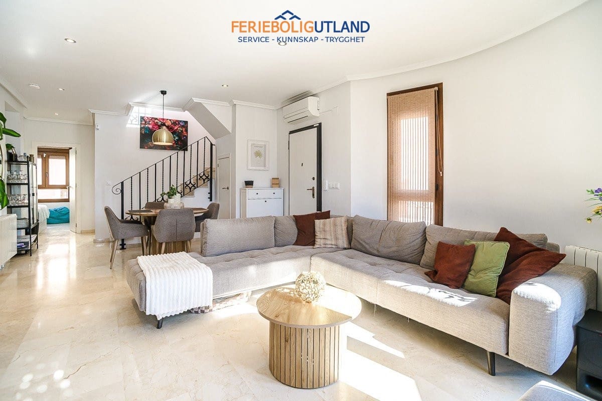 3 slaapkamer Villa te koop in Algorfa met zwembad - € 389.000 (Ref: 10101155)