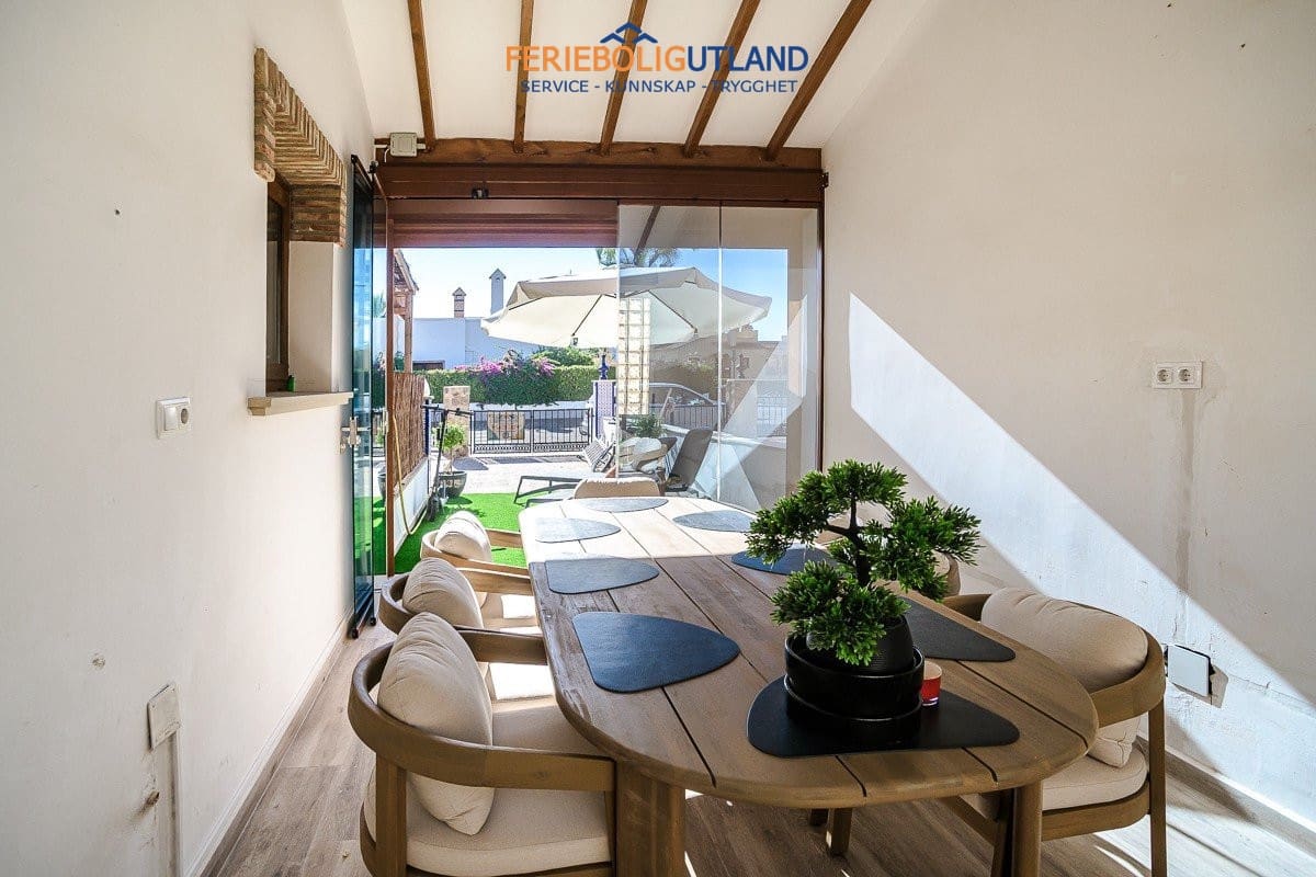 3 slaapkamer Villa te koop in Algorfa met zwembad - € 389.000 (Ref: 10101155)