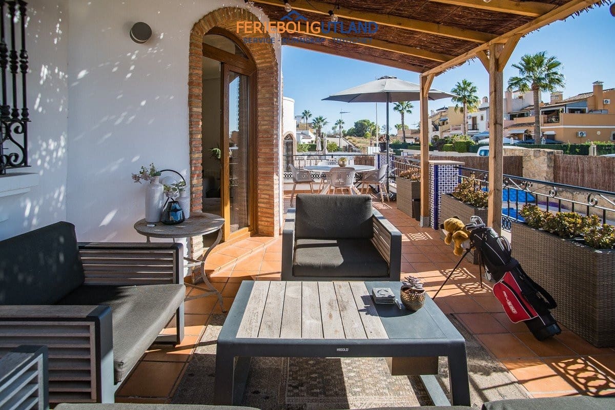 3 slaapkamer Villa te koop in Algorfa met zwembad - € 389.000 (Ref: 10101155)