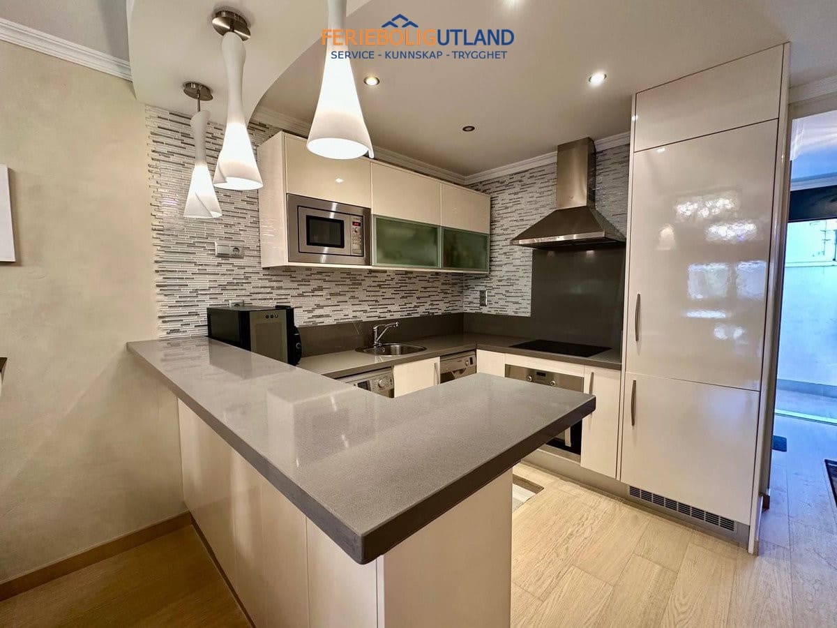 2 chambre Appartement à vendre à Campoamor avec piscine garage - 242 000 € (Ref: 10101156)