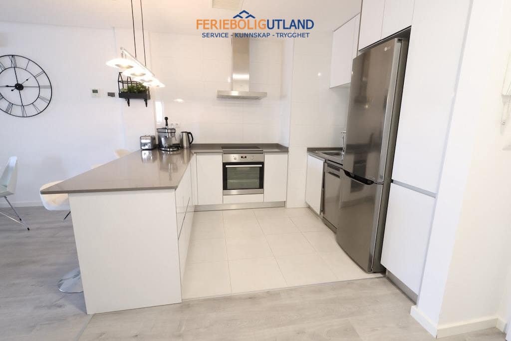 2 soveværelse Lejlighed til salg i Villamartin med swimmingpool garage - € 289.000 (Ref: 10101158)