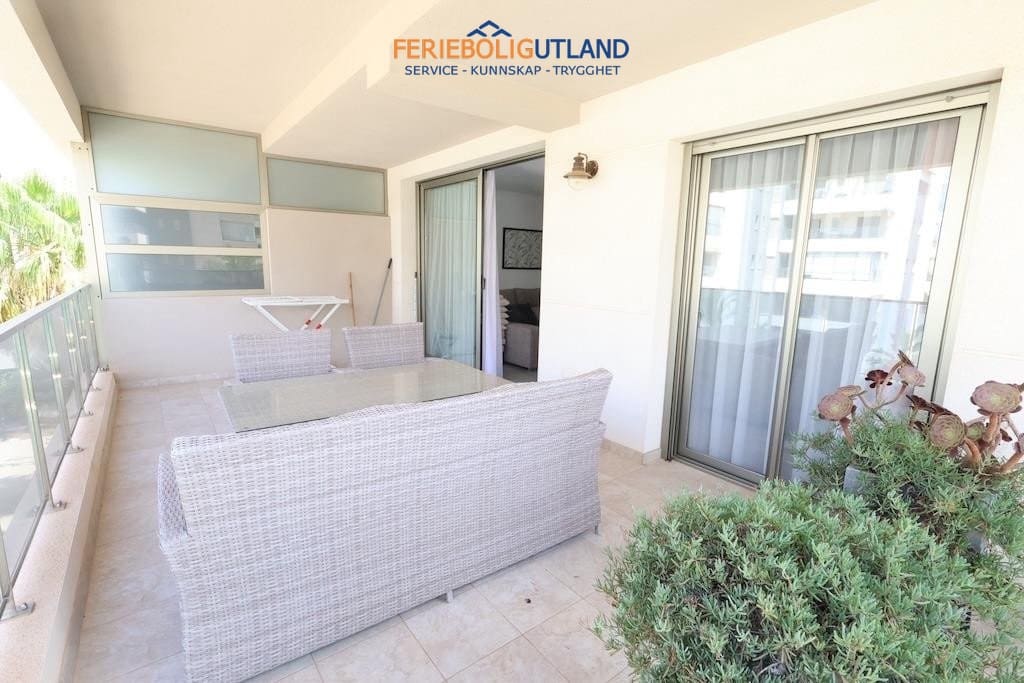 2 soveværelse Lejlighed til salg i Villamartin med swimmingpool garage - € 289.000 (Ref: 10101158)