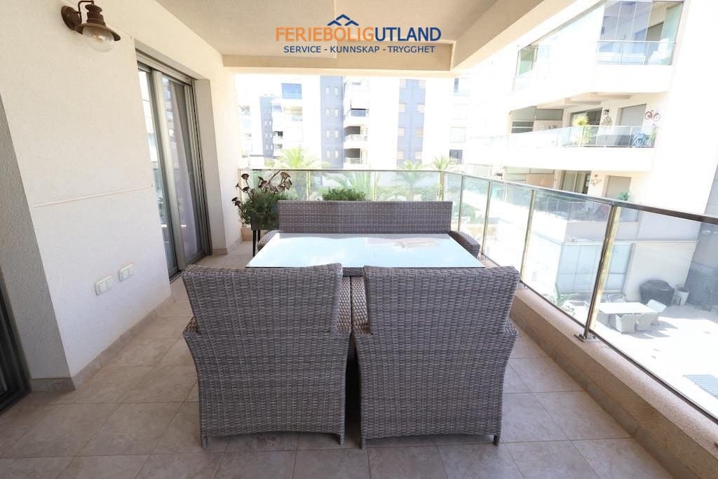2 soveværelse Lejlighed til salg i Villamartin med swimmingpool garage - € 289.000 (Ref: 10101158)