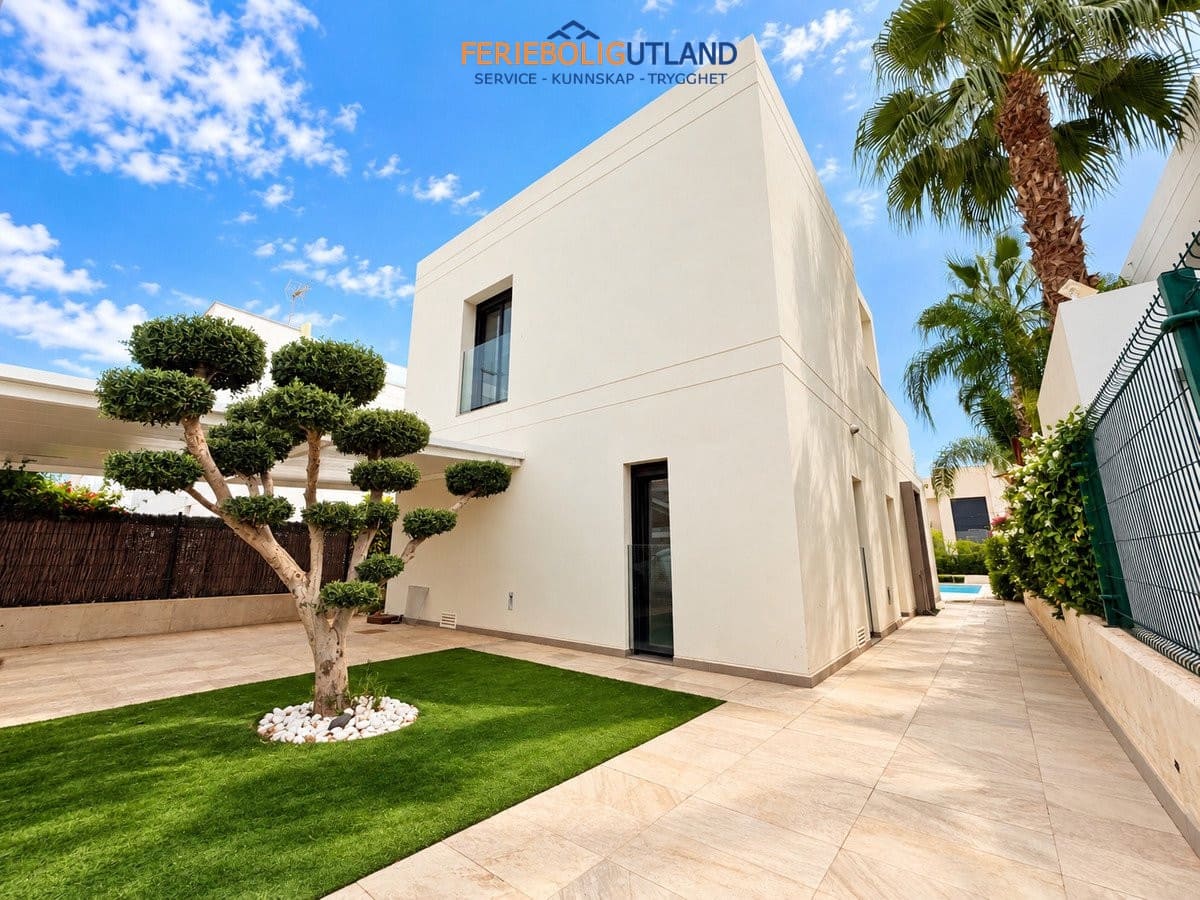 3 Zimmer Villa zu verkaufen in Ciudad Quesada mit Pool Garage - 459.000 € (Ref: 10101160)