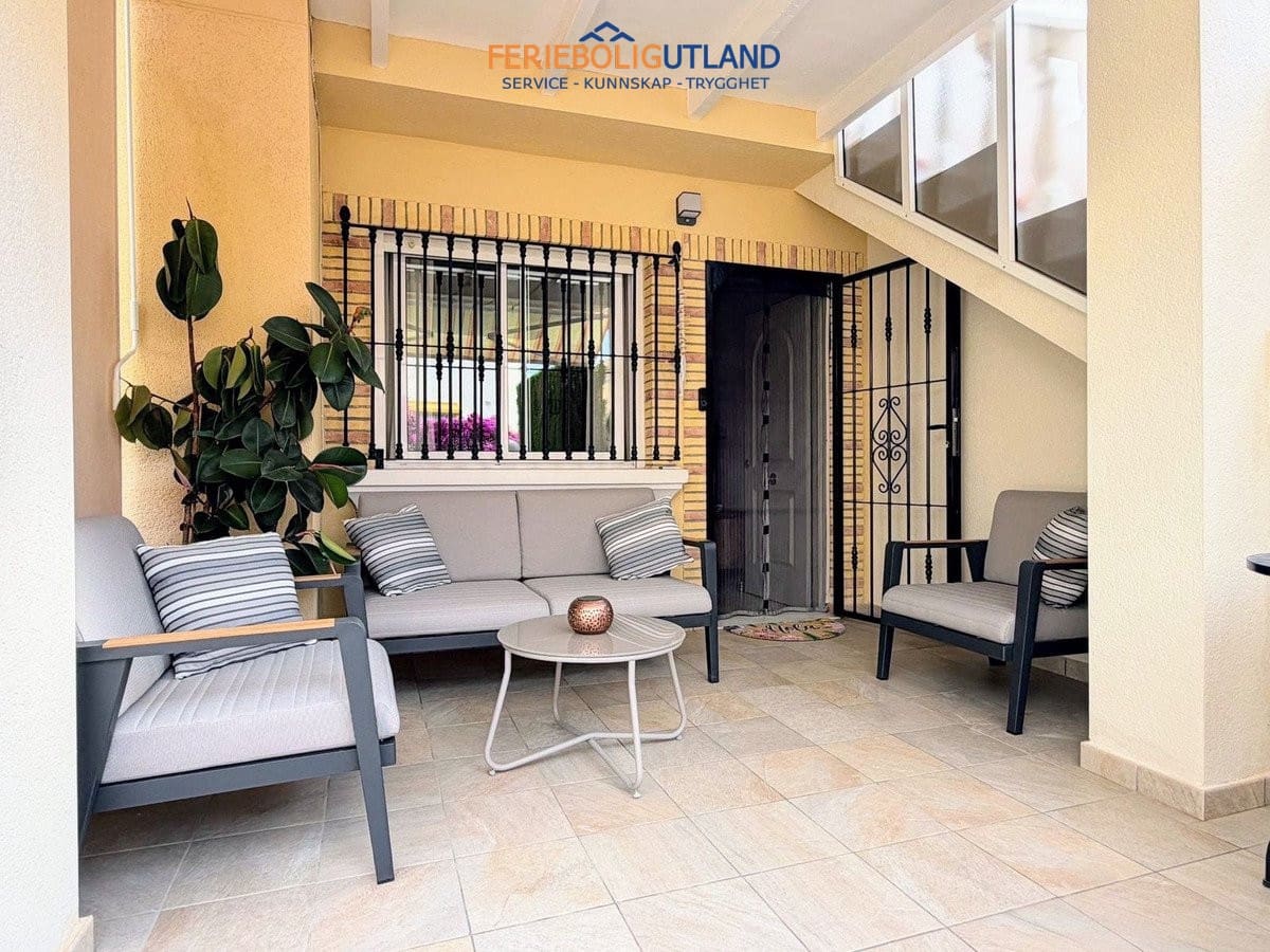 2 soveværelse Lejlighed til salg i Villamartin med swimmingpool garage - € 219.000 (Ref: 10101162)