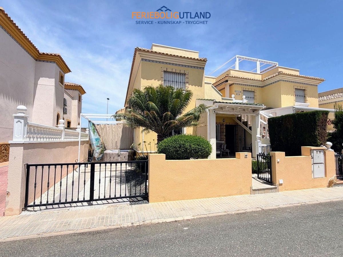 2 soveværelse Lejlighed til salg i Villamartin med swimmingpool garage - € 219.000 (Ref: 10101162)