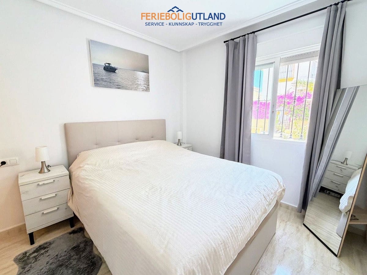 2 soveværelse Lejlighed til salg i Villamartin med swimmingpool garage - € 219.000 (Ref: 10101162)