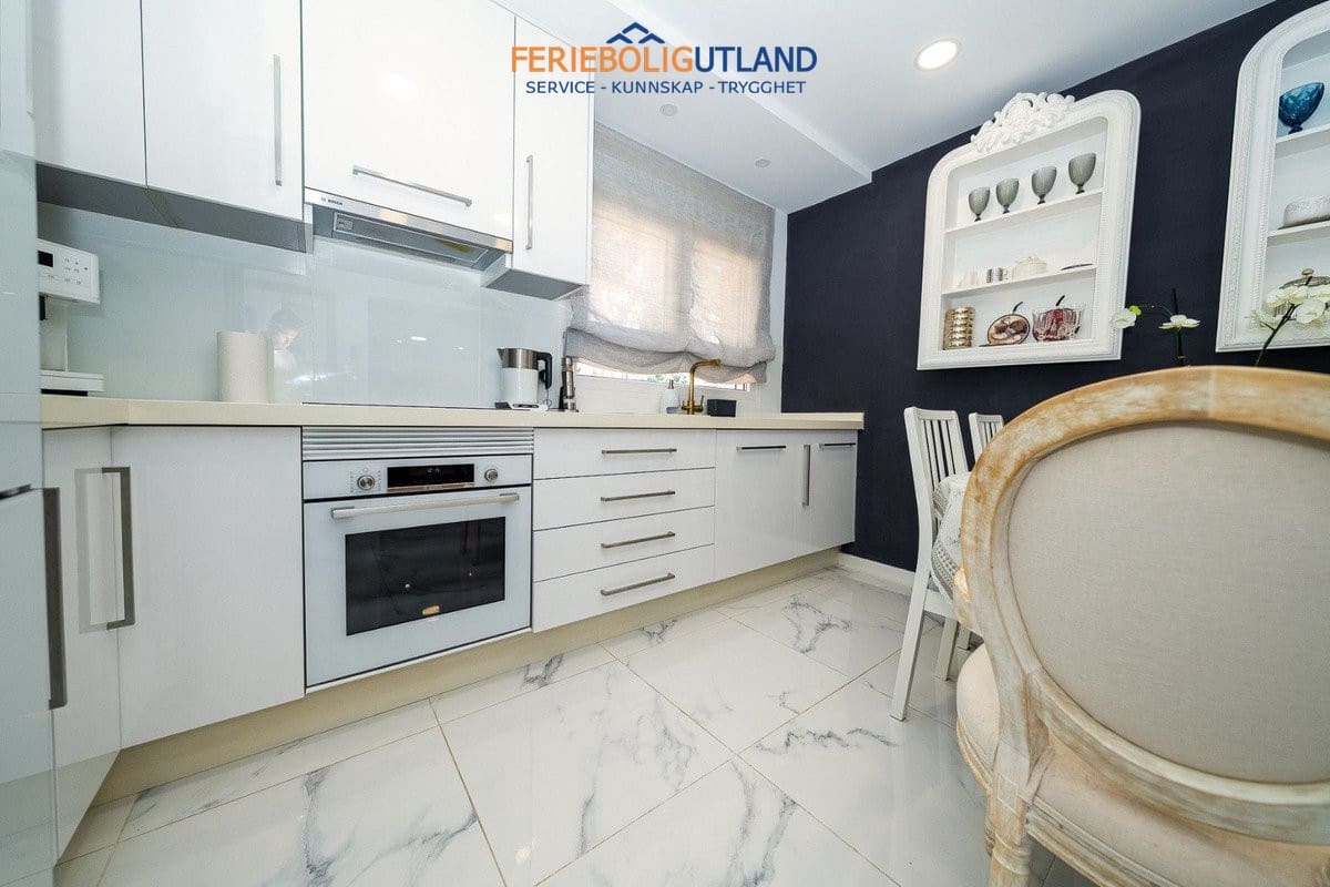 4 slaapkamer Villa te koop in Pilar de la Horadada met zwembad - € 395.000 (Ref: 10112140)