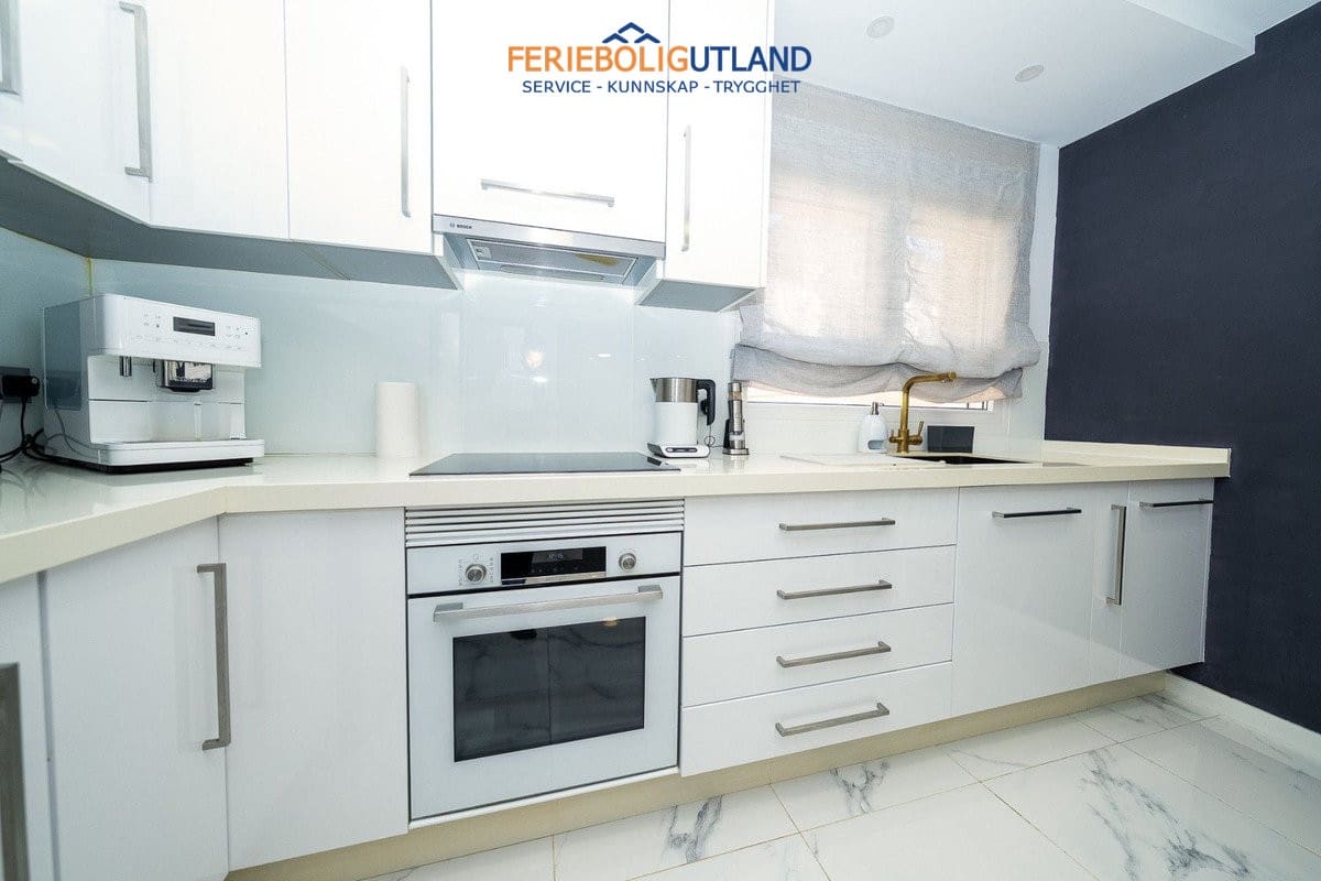 4 slaapkamer Villa te koop in Pilar de la Horadada met zwembad - € 395.000 (Ref: 10112140)