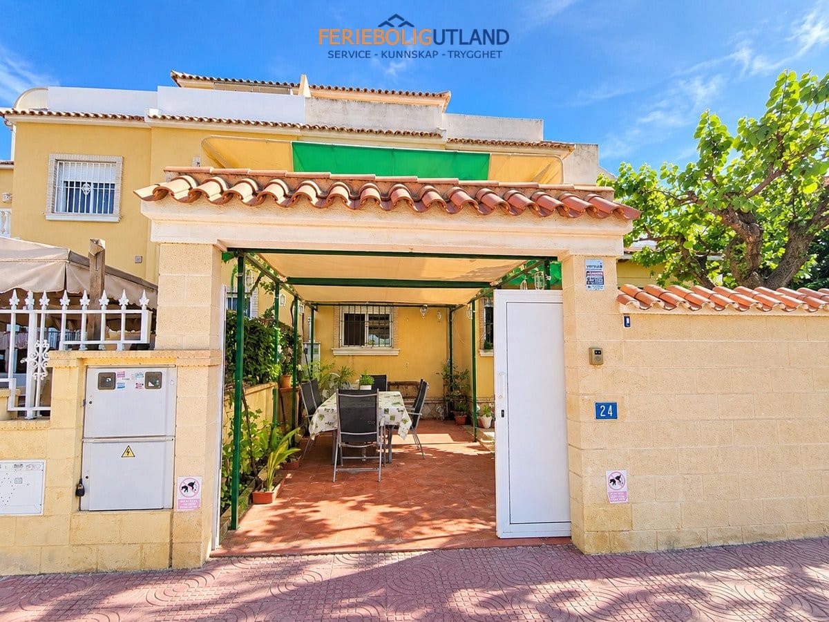 Casa de 4 habitaciones en Ciudad Quesada en venta con piscina garaje - 249.995 € (Ref: 10113557)
