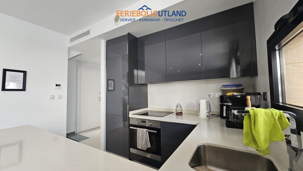 6 soveværelse Villa til salg i Villamartin med swimmingpool garage - € 546.950 (Ref: 10113558)