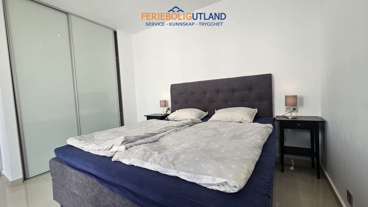 6 soveværelse Villa til salg i Villamartin med swimmingpool garage - € 546.950 (Ref: 10113558)