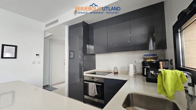 6 soveværelse Villa til salg i Villamartin, Orihuela med swimmingpool garage - € 546.950 (Ref: 10113558)