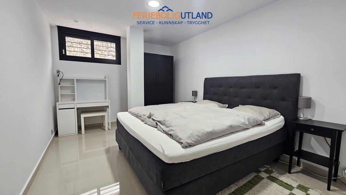 6 soveværelse Villa til salg i Villamartin med swimmingpool garage - € 546.950 (Ref: 10113558)