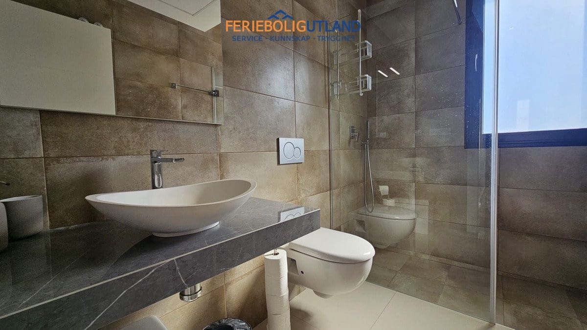 6 soveværelse Villa til salg i Villamartin med swimmingpool garage - € 546.950 (Ref: 10113558)
