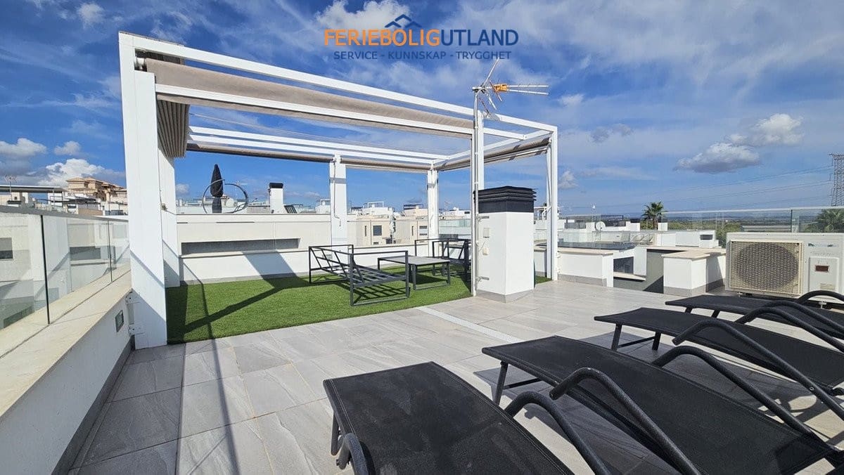 6 soveværelse Villa til salg i Villamartin med swimmingpool garage - € 546.950 (Ref: 10113558)