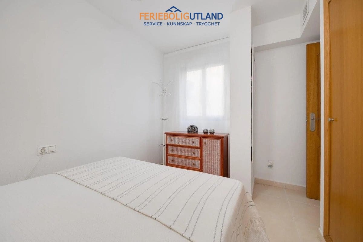 3 sypialnia Penthouse na sprzedaż w Torrevieja z basenem garażem - 329 000 € (Ref: 10117097)