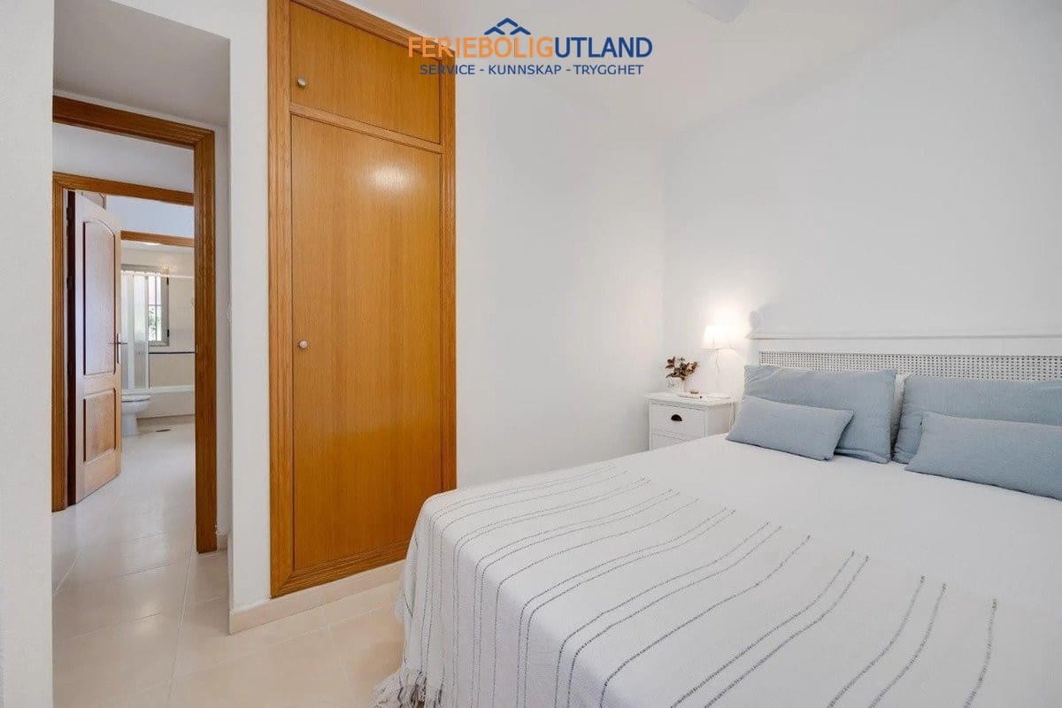 3 sypialnia Penthouse na sprzedaż w Torrevieja z basenem garażem - 329 000 € (Ref: 10117097)