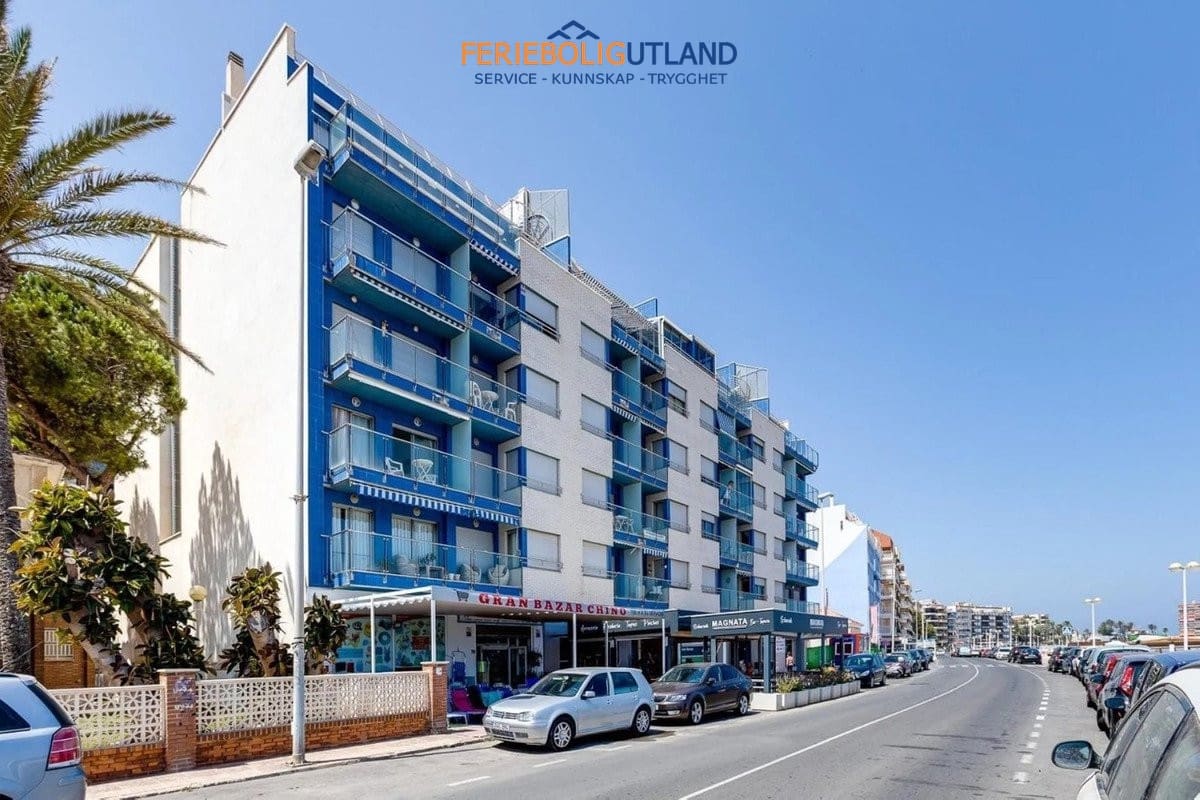 3 sypialnia Penthouse na sprzedaż w Torrevieja z basenem garażem - 329 000 € (Ref: 10117097)