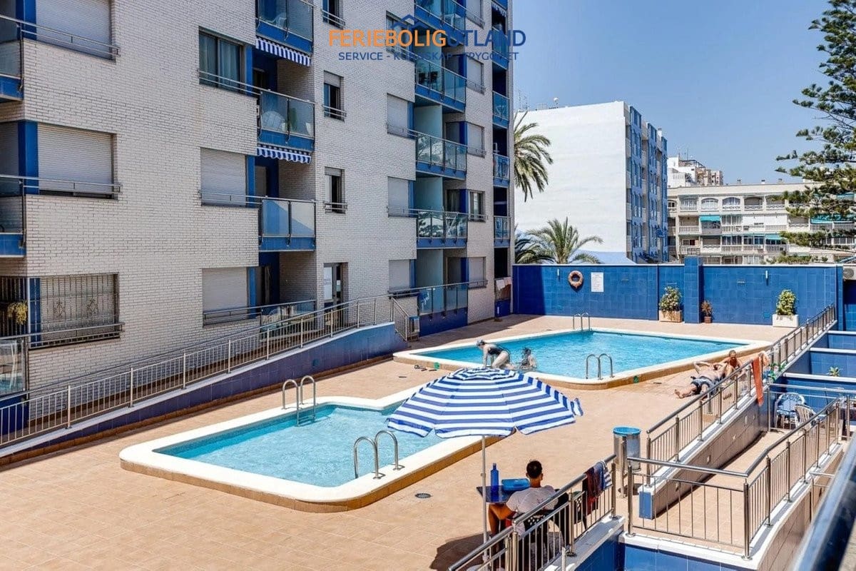 3 sypialnia Penthouse na sprzedaż w Torrevieja z basenem garażem - 329 000 € (Ref: 10117097)
