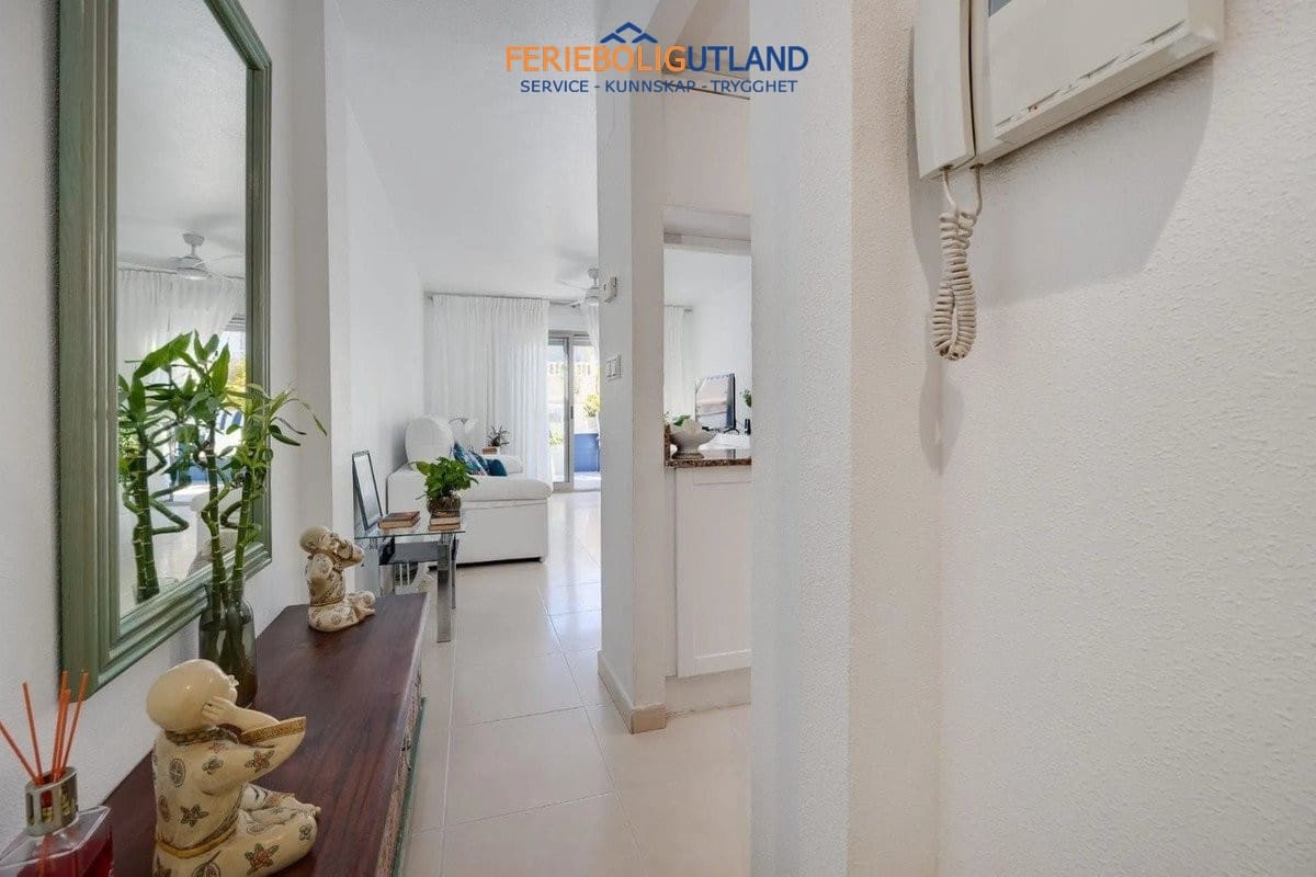 3 sypialnia Penthouse na sprzedaż w Torrevieja z basenem garażem - 329 000 € (Ref: 10117097)