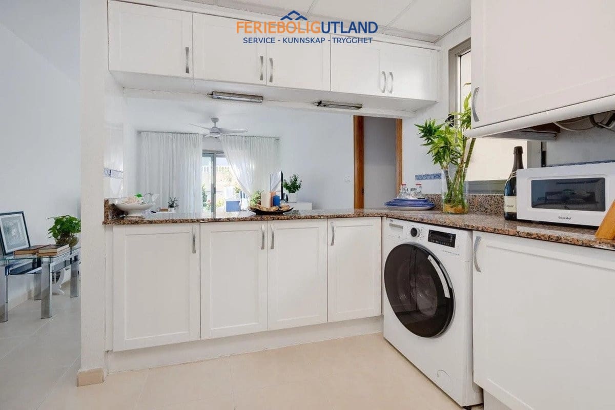 3 sypialnia Penthouse na sprzedaż w Torrevieja z basenem garażem - 329 000 € (Ref: 10117097)