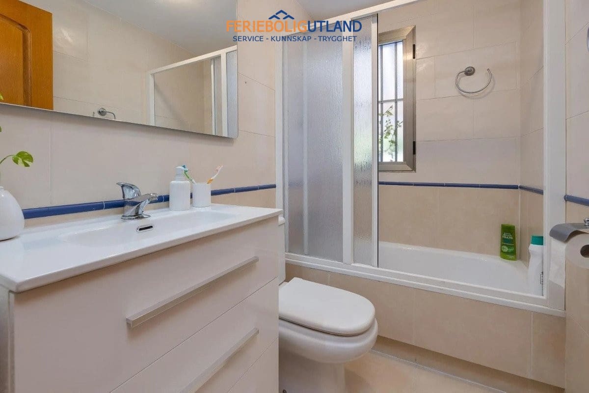 3 sypialnia Penthouse na sprzedaż w Torrevieja z basenem garażem - 329 000 € (Ref: 10117097)