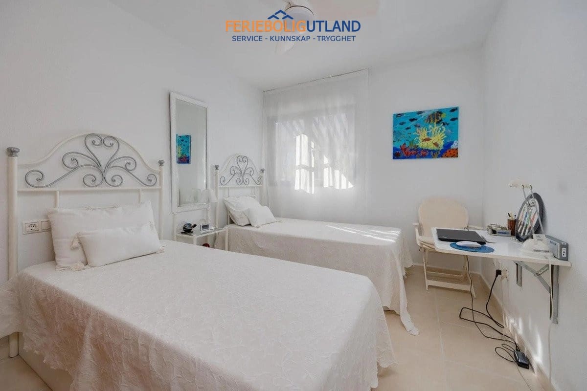 3 sypialnia Penthouse na sprzedaż w Torrevieja z basenem garażem - 329 000 € (Ref: 10117097)