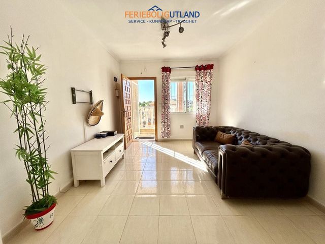 2 quarto Apartamento para venda em Villamartin, Orihuela com piscina garagem - 135 000 € (Ref: 10117098)