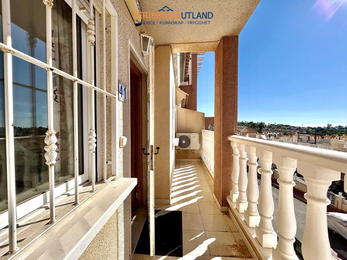 2 quarto Apartamento para venda em Villamartin com piscina garagem - 135 000 € (Ref: 10117098)