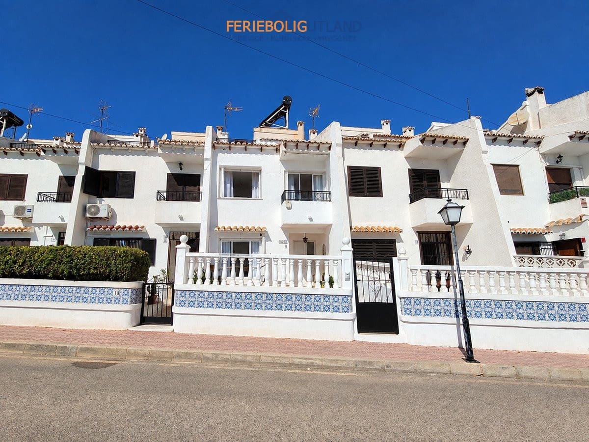 Casa de 3 habitaciones en Los Balcones en venta con piscina garaje - 269.995 € (Ref: 10117099)