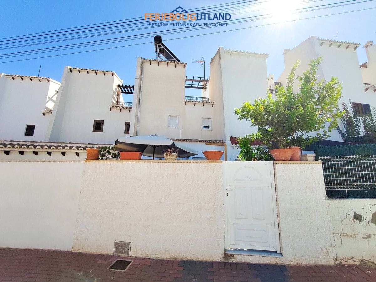 Casa de 3 habitaciones en Los Balcones en venta con piscina garaje - 269.995 € (Ref: 10117099)