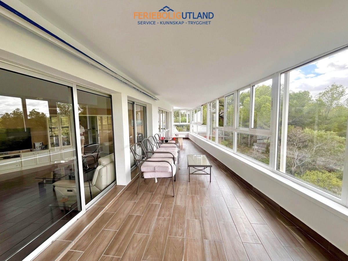 Chalet de 3 habitaciones en Pinar de Campoverde en venta con garaje - 329.950 € (Ref: 10117100)