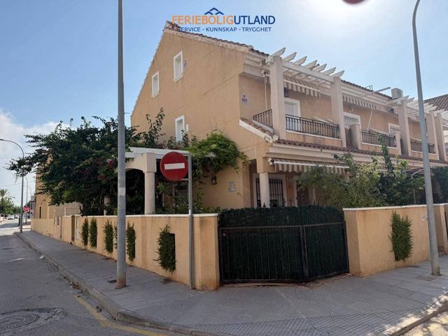 4 camera da letto Casa in vendita in Torre de la Horadada, Pilar de la Horadada con garage - 399.900 € (Rif: 10118109)