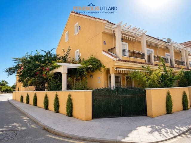 4 makuuhuone Omakotitalo myytävänä paikassa Torre de la Horadada, Pilar de la Horadada mukana 
autotalli - 399 900 € (Ref: 10118109)