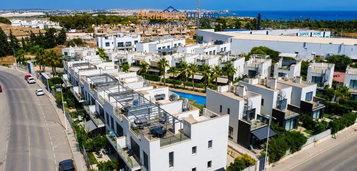 3 makuuhuone Huoneisto myytävänä paikassa Orihuela Costa mukana uima-altaan 
autotalli - 295 000 € (Ref: 10120547)