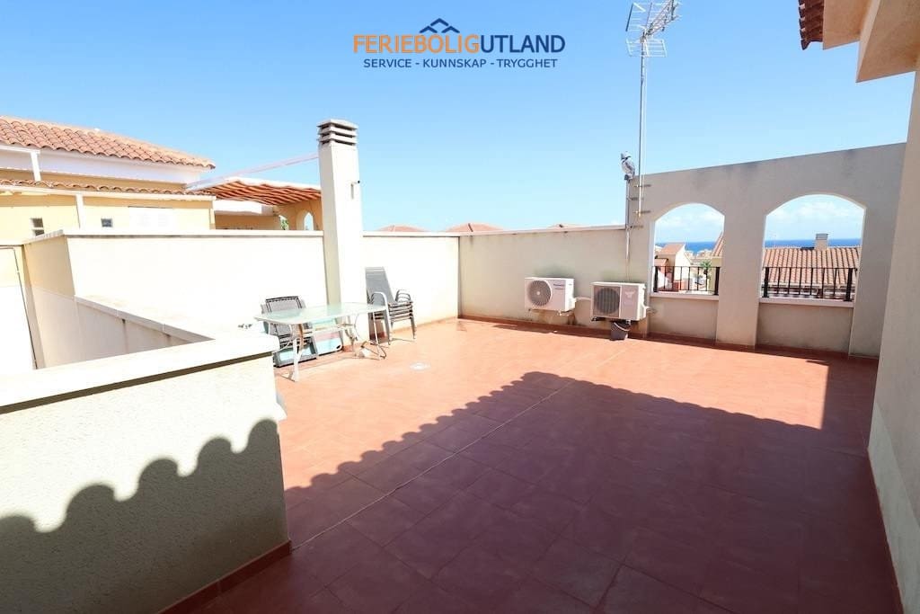 2 bedroom Apartment for sale in Torrevieja with pool garage - € 210,000 (Ref: 10120770)