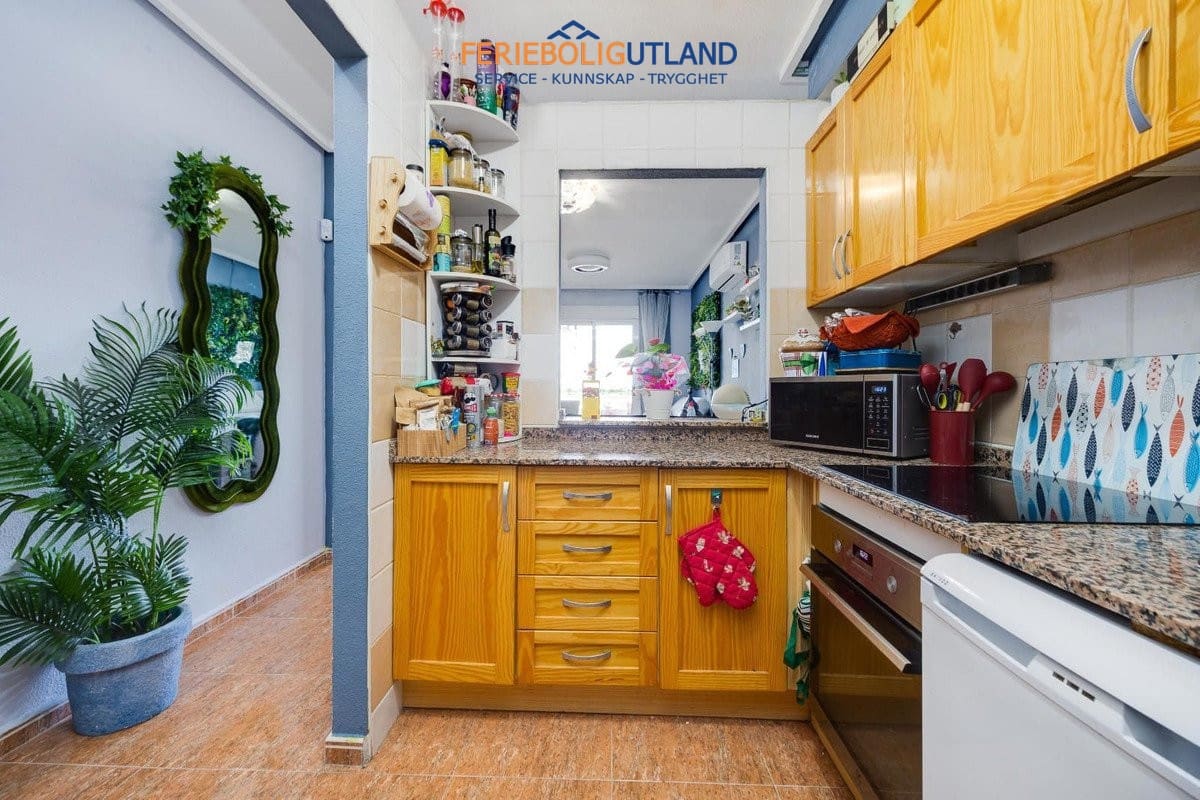 2 quarto Apartamento para venda em Torrevieja com piscina - 140 969 € (Ref: 10120897)
