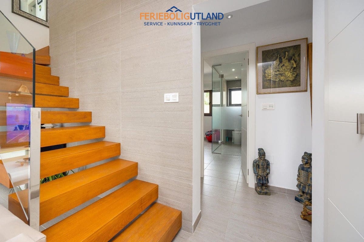 3 camera da letto Villa in vendita in Ciudad Quesada con piscina - 379.969 € (Rif: 10124662)