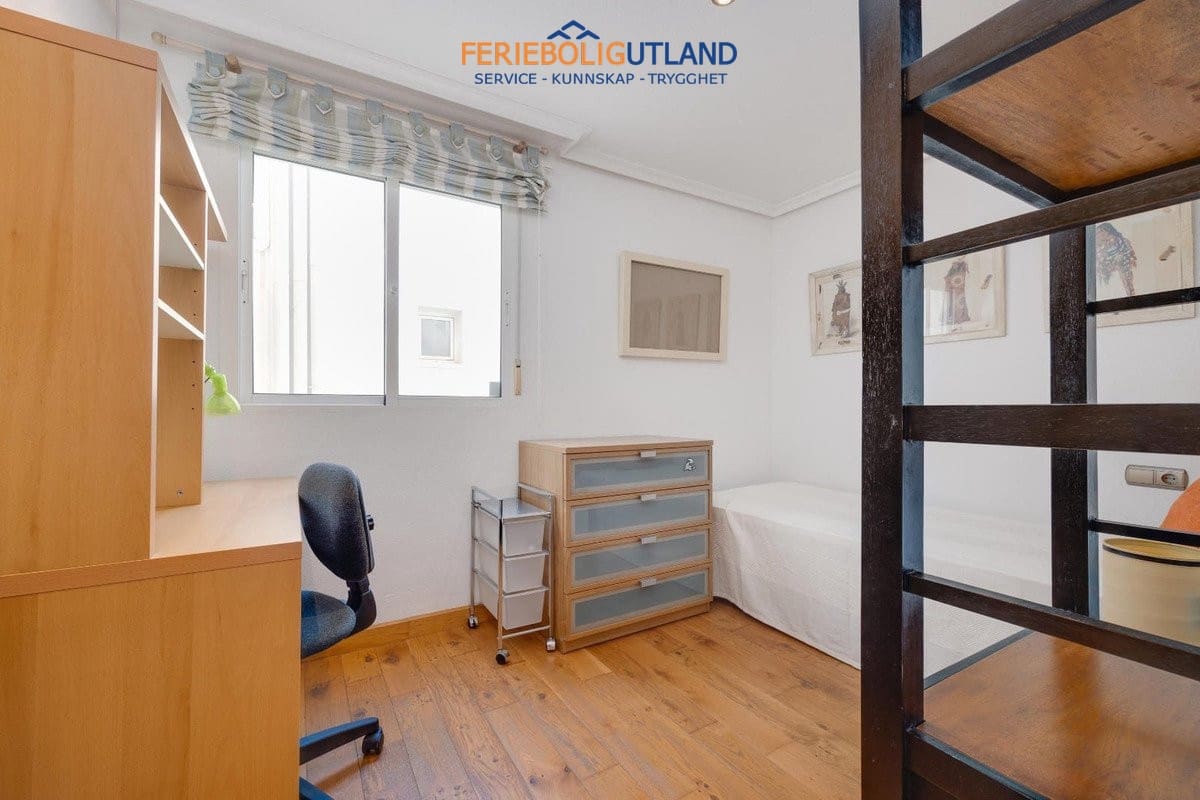3 makuuhuone Kattohuoneisto myytävänä paikassa Torrevieja - 310 969 € (Ref: 10124784)